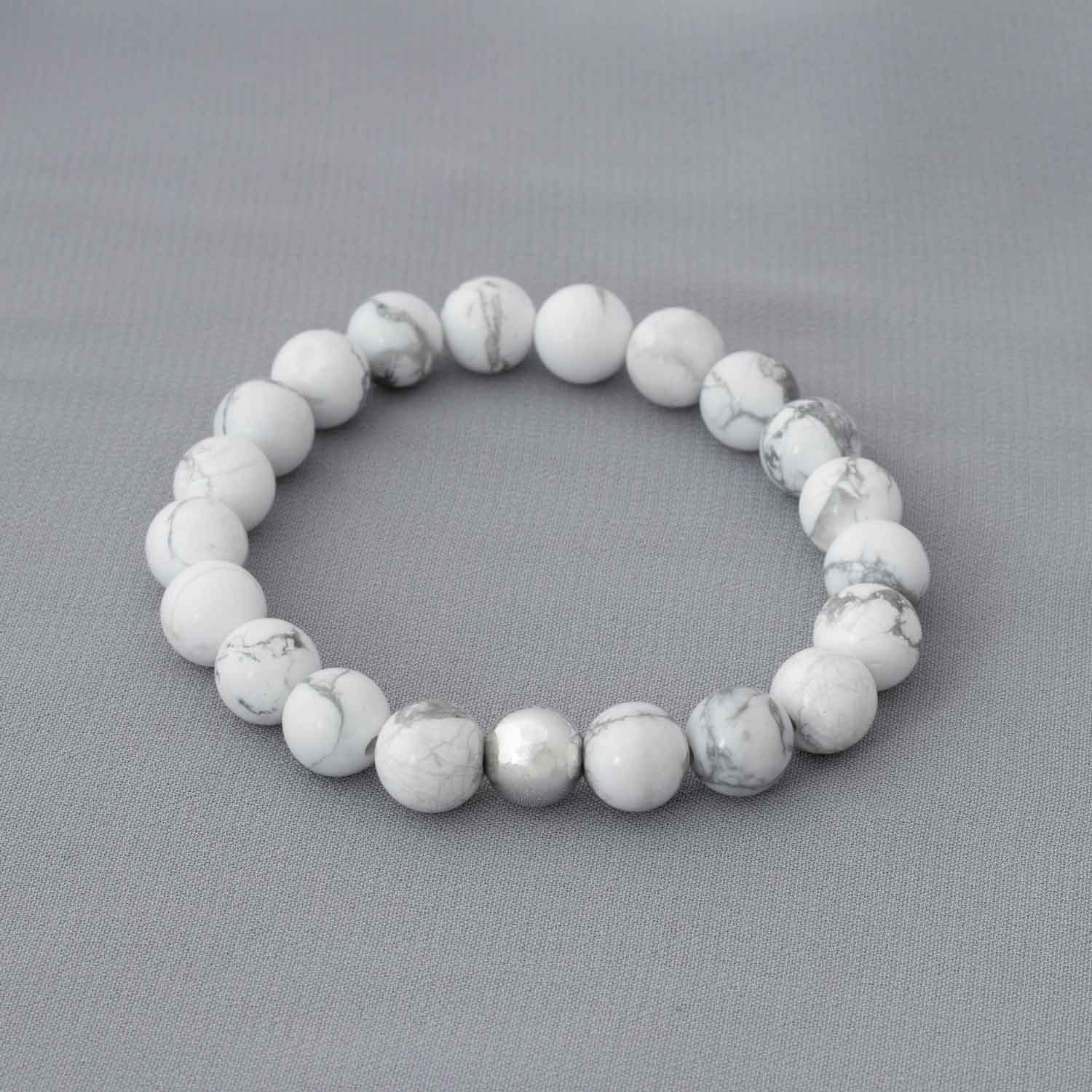 Pulsera de Howlita con dije de plata 925